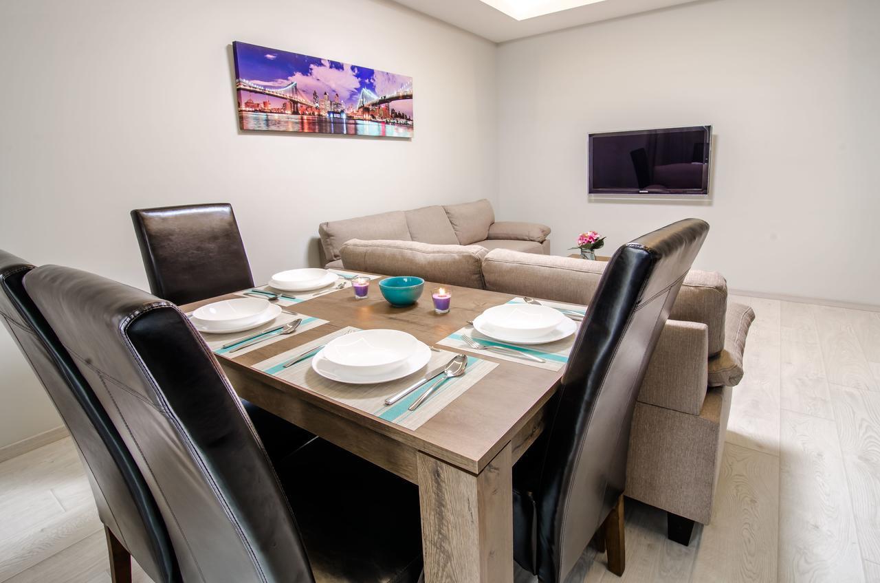 Amazing Apartment In The Center Of Kiev Exterior photo